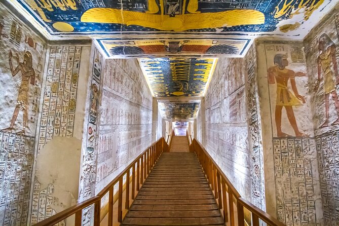 Private tour Valley of the Kings and King Tutankhamun Tomb - The guide, vehicle, and pace