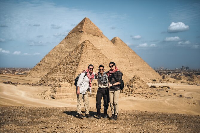 Professional Photo Shoot & Authentic Cairo Walking Tour - Meeting downtown, photographing at Giza