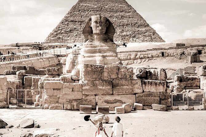 Pyramids of Giza, Sphinx and Egyptian Museum Day Tour - What the private format adds to the day