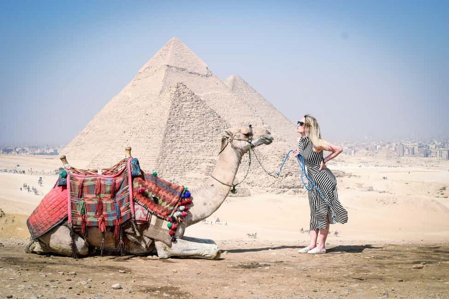 Pyramids & Sphinx Tour with Free Camel Ride - Giza Plateau with a guide who fills in the gaps