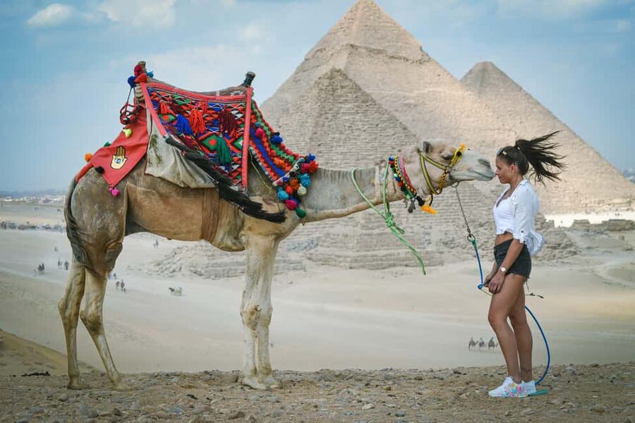 Pyramids & Sphinx Tour with Free Camel Ride - Papyrus and essential oils: useful stop or sales pause?