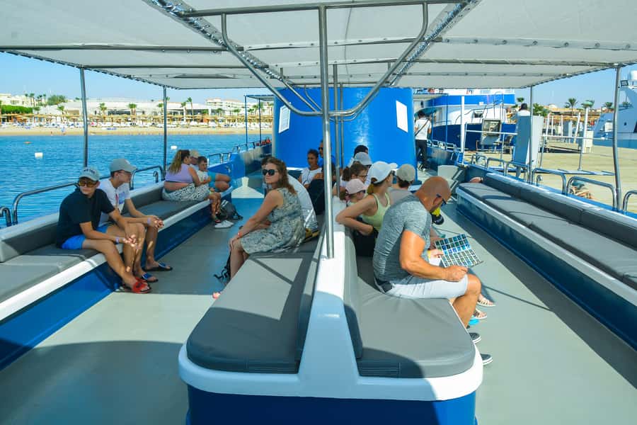 Safaga/Makadi Bay: Panorama Submarine with Snorkeling Tour - Boarding the boat and seeing Makadi Bay