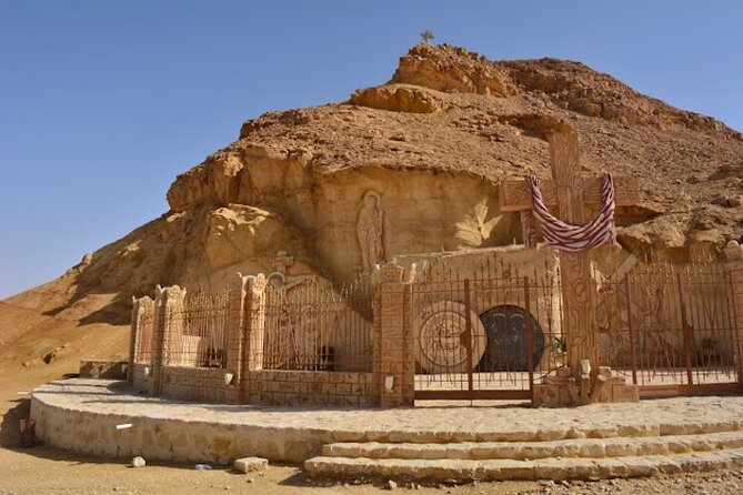 Saint paul and saint anthony monastery private transfer - Who should book this monastery trip?