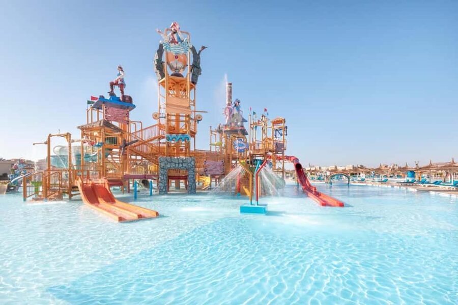 Sharm El-Sheikh: Albatros Aqua Park with Lunch & Transfers - Why Albatros Aqua Park works well for a family day