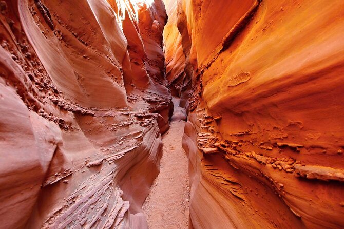 Sharm El Sheikh: Colored Canyon Jeep Tour with Blue Hole & Dahab - Walking through the Colored Canyon