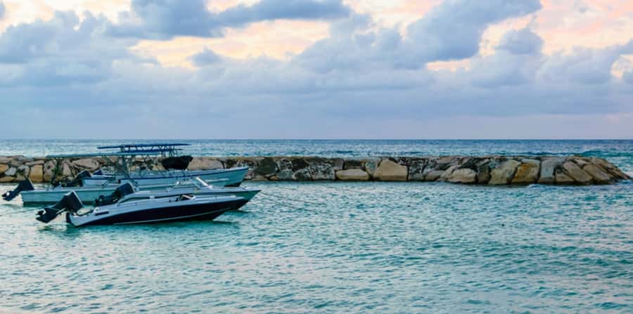 Sharm El Sheikh: Glass Bottom Boat Tour & Private Transfer - Drinks, communication, and service