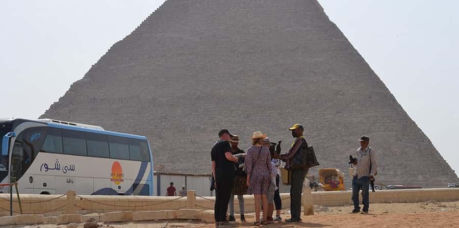 Sharm El Sheikh: Great Pyramids, Sphinx, Museum Tour by Bus - Egyptian Museum: remarkable objects, limited time