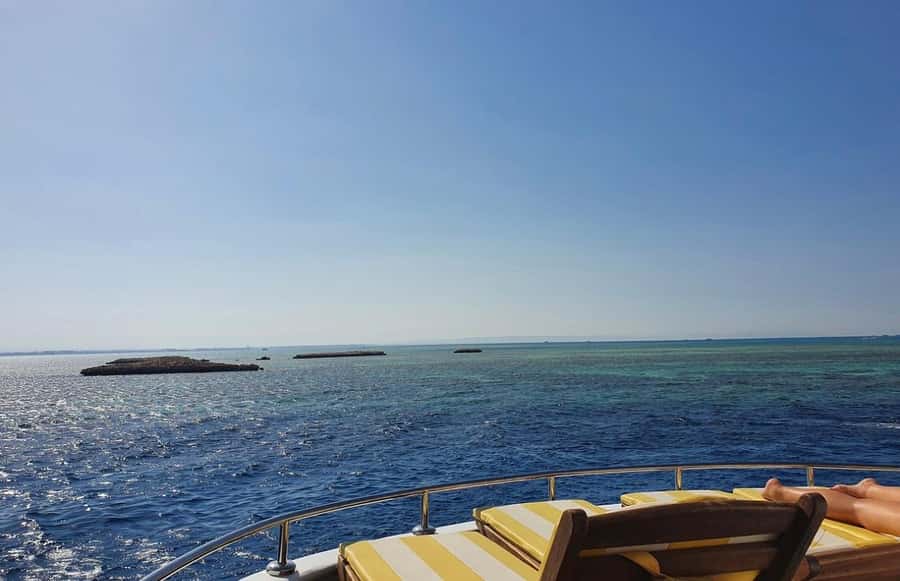 Sharm el-Sheikh: Premium Ras Mohammed & White Island Cruise - Lunch and drinks on the return journey