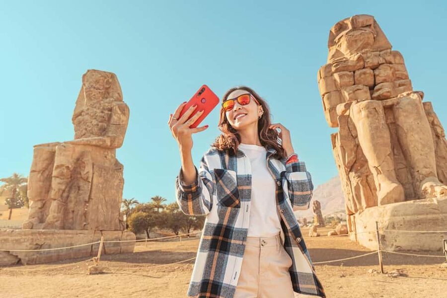Sharm El Sheikh: Trip to Luxor & Tutankhamun Tomb by Plane - Crossing the Nile to the West Bank