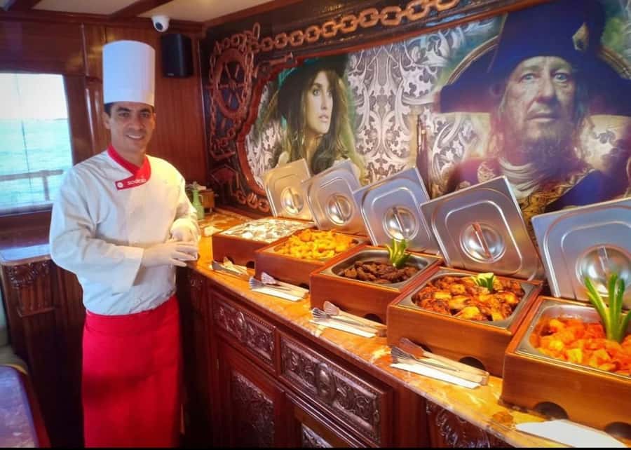 Sharm: Pirates Sailing Boat cruise with transfers & lunch - What lunch is like onboard
