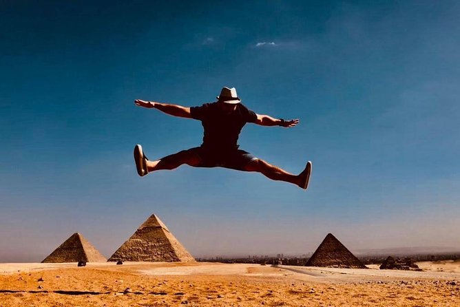 Sightseeing Day Tour to Pyramids, Egyptian Museum and Bazaar from Giza or Cairo - The guide can make or break the experience