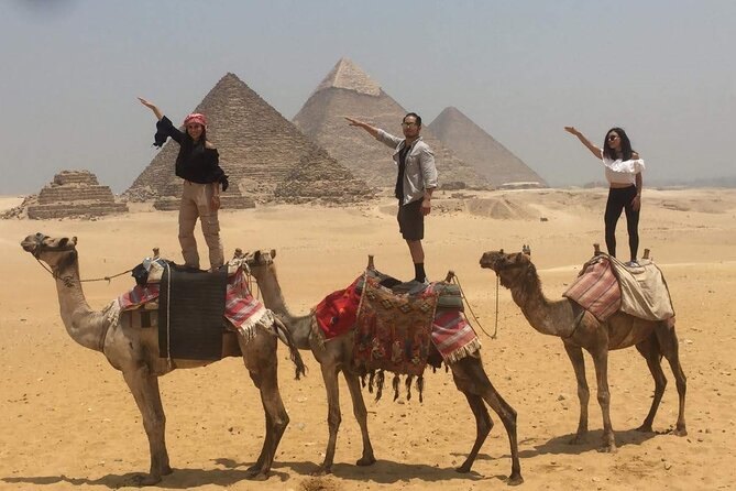 Taxi from the airport to The pyramids of Giza - Your first look at the Pyramids of Giza