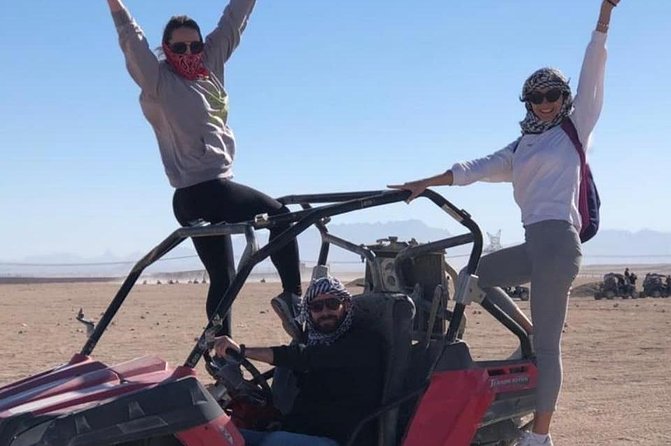 The Super Desert Safari Jeep Tour from Hurghada - Walking through the Bedouin village