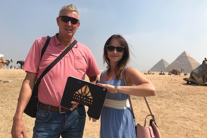 Top rated Giza Pyramids and Sphinx Tour from Cairo Airport - Giza Plateau: three pyramids in one visit