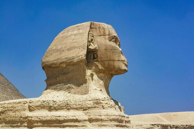 Tour to Giza pyramids Sphinx with local guide - Why hotel pickup matters in Cairo
