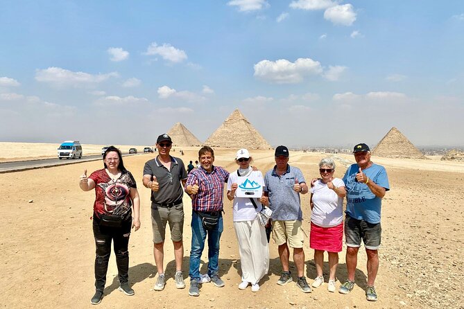 Tour to Pyramids and The Egyptian Museum from Cairo - Guides, drivers, and the private format