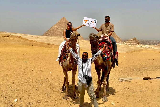 Tour to the Great Pyramids City, Panoramic View, Sphinx and Camel - The Pyramids of Giza: two hours before the details blur