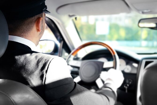 Transfer from Cairo Airport to the Hotels in Cairo or Giza - The ride to Cairo or Giza, usually under 70 minutes