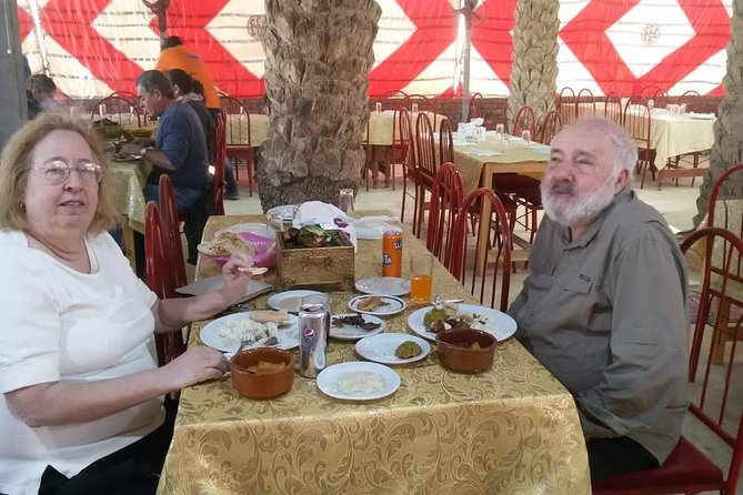 Unbeatable tour (Giza Pyramids,Sphinx,Sakkara,Memphis) - Lunch, shopping, and keeping control of your day