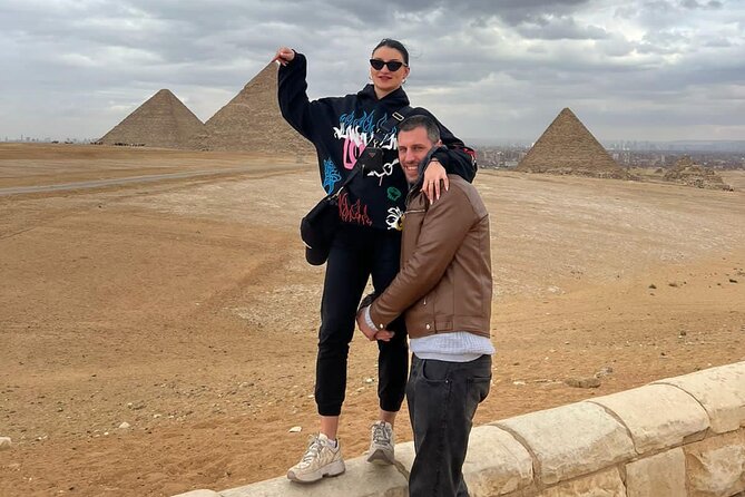VIP Private Day Tour Giza Pyramids, Memphis and Sakkara Pyramids - What the private format changes