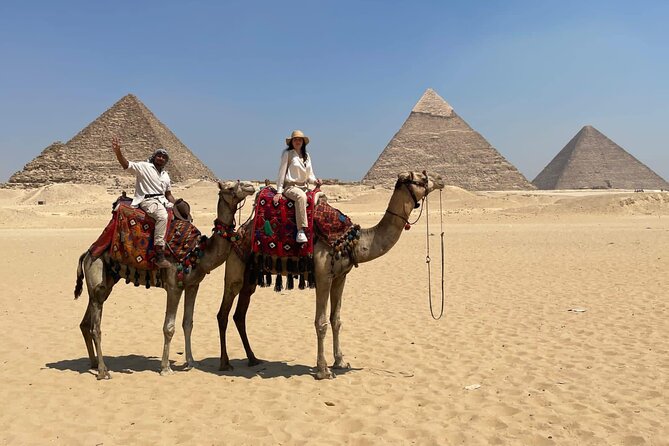 VIP Private Day Tour Giza Pyramids, Memphis and Sakkara Pyramids - Khafre and Menkaure, the two pyramids people often confuse