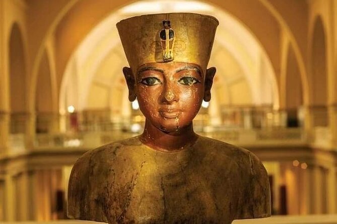 Vip Tour to Giza pyramids, Sphinx , Egyptian museum , Bazaar - Two Hours Inside the Egyptian Museum