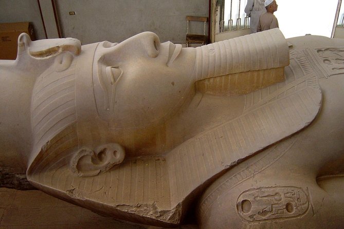 visit the pyramids of Giza + the necropolis of Saqqara + the Memphis site. - What the private guide and vehicle add