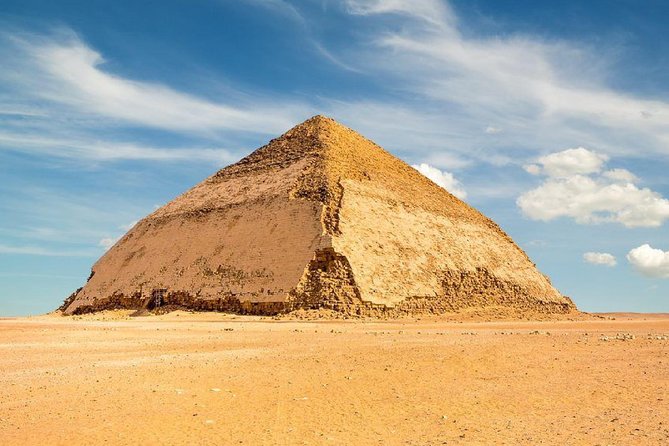 visit the pyramids of Giza + the necropolis of Saqqara + the Memphis site. - The eight-hour schedule and its limits