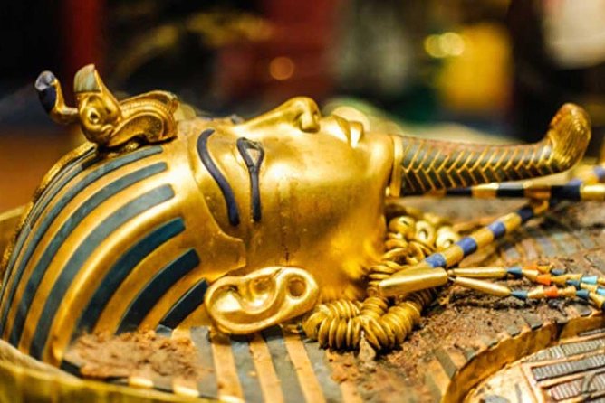 Wonderful Full Day Egyptian Museum and Great Pyramid - 8:00 am pickup and the Cairo drive